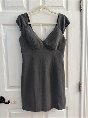 G by Guess Gray V-Neck Cap Sleeve Mini Dress